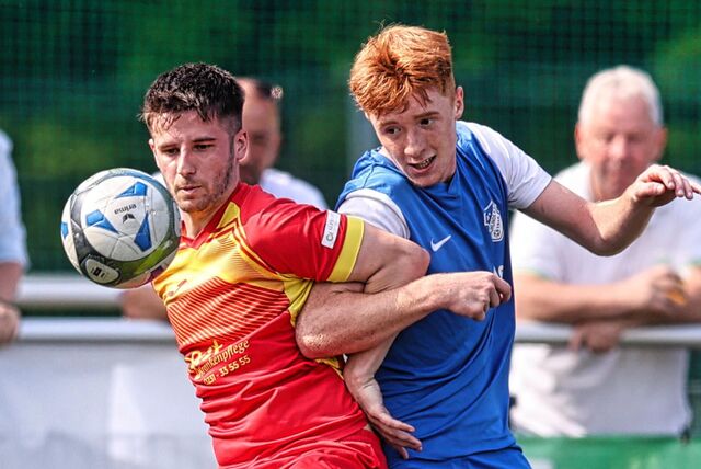 Am abschließenden Bezirksliga-Spieltag müssen Giacomo Schulz und sein Team von Mengede 08/20 versuchen, den Abstieg noch abzuwenden.