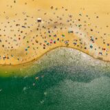 Der Badestrand am Silbersee in Haltern von oben.