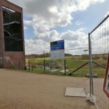 Wegen der Bauarbeiten rund um das Hochwasserrückhaltebecken müssen Rad-und Fußwege für vier Wochen gesperrt werden.