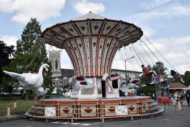 In Henrichenburg steht ein Kettenkarussell.