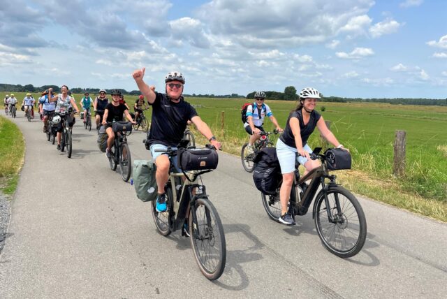 Radfahrer bei der NRW-Radtour