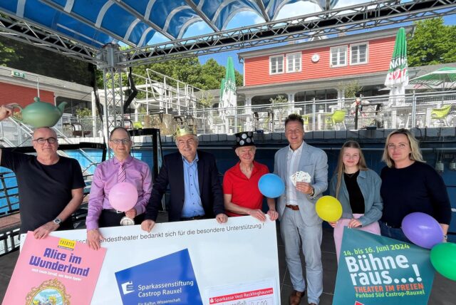 Freuen sich auf „Bühne raus“ im Parkbad Süd: (v.l.) Günter Wohlfarth, Martin Zill, Ralf Ebeling, Tankred Schleinschock, Dirk van Buer, Maja Kost und Marlen Kempf.