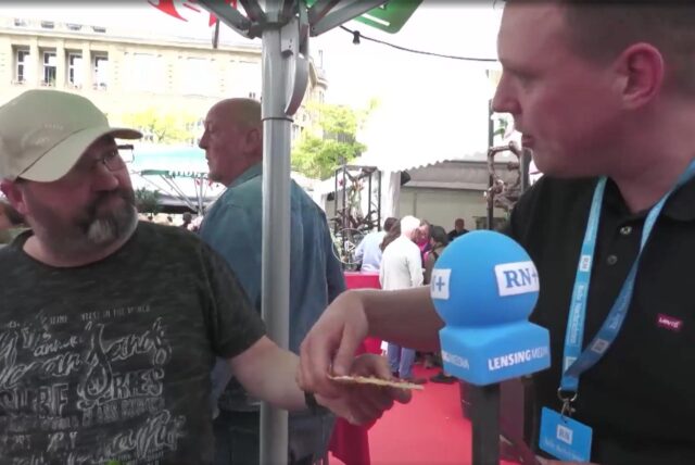 Fabian Hollenhorst durfte auf seiner Schlemmer-Tour unter anderem ein Stück Flammkuchen geschenkt bekommen.