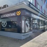 Eine der geschlossenen Filialen der Bäckerei Schickentanz befindet sich in Dortmund-Huckarde, direkt am Marktplatz.