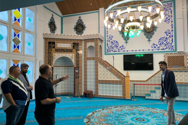 Vor der Eröffnung der neuen Gemeinderäumlichkeiten in Habinghorst konnten einige Besucher des Spaziergangs über die Lange Straße am 23. Mai schon mal einen Blick in die Ayasofya-Moschee werfen.