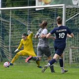 Titania-Torhüterin Celine Ignaszak hat sich in Borken am Knie verletzt.