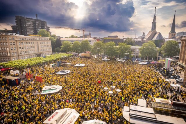 Echte Liebe: Die Dortmunder Innenstadt war brechend voll.