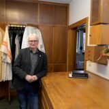 Martin Schmitz in der Sakristei