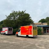 Rettungsfahrzeuge vor der Albert-Schweitzer-Förderschule in Recklinghausen-Süd