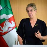 Mona Neubaur (Bündnis 90/Die Grünen), Ministerin für Wirtschaft, Industrie, Klimaschutz und Energie, äußert sich in der Kabinettspressekonferenz.