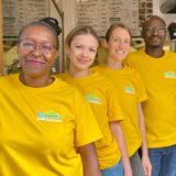 Veye Tatah mit ihrem Team vom Kilimanjaro-Imbiss an der Brückstraße in Dortmund.