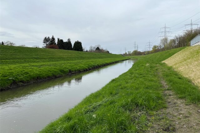Ein Abschnitt der Emscher im Hertener Süden.