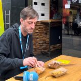 Reporter Tim Schulze testet den neuen afrikanischen Imbiss in der Dortmunder City.