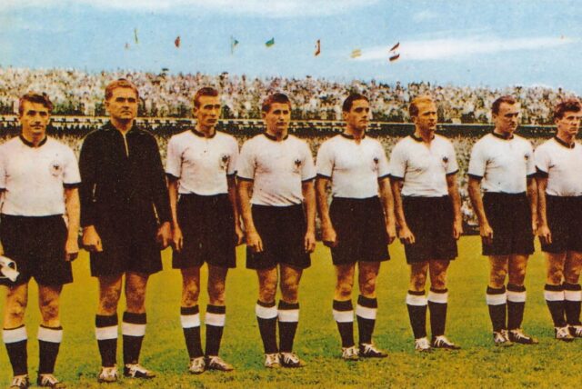 Die WM-Mannschaft von 1954 in Farbe: (v.l.) Fritz Walter, Toni Turek, Horst Eckel, Helmut Rahn, Ottmar Walter, Werner Liebrich, Jupp Posipal, Hans Schäfer