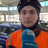 Maurice Prior vor dem Autohaus.