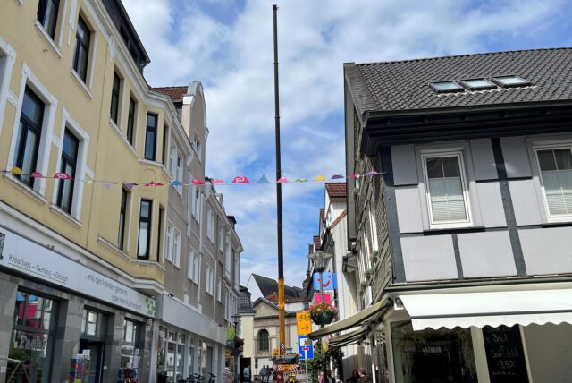 Ein Autokran an der Große Geldstraße in Recklinghausen.