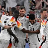 Deutschland jubelt nach dem 5:1-Auftaktsieg gegen Schottland.