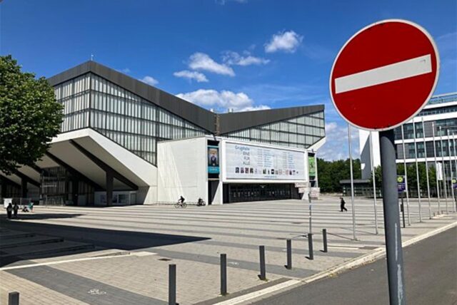 Blick auf die Grugahalle.