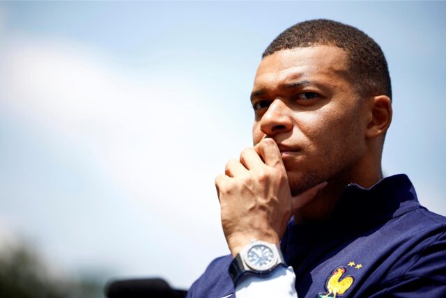 Der französische Fußballspieler Kylian Mbappé im Trainingszentrum der französischen Fußballnationalmannschaft.