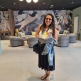Eine Frau war der erste Gast im Aspire Palais Hotel.