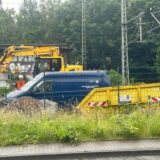 An den Bahngleisen an der Ludwig-Erhard-Allee wurde eine Fliegerbombe aus dem Zweiten Weltkrieg gefunden.