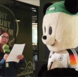 Der Panda im Deutschlandtrikot.