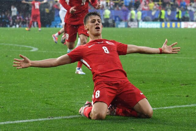 Arda Güler jubelt.