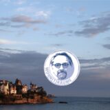 Häuser im bretonischen Küstenort Dinard leuchten im Licht der aufgehenden Sonne.