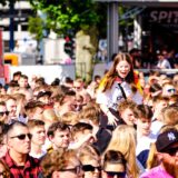 Deutschland gegen Ungarn – Fußballfans beim Public Viewing auf dem Rathausplatz in Recklinghausen.