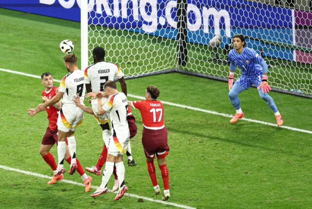 Der eingewechselte Niclas Füllkrug trifft zum 1:1.