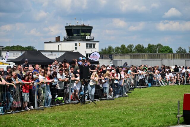 Benzingetränkte Action bot die American Car Show 2500 Zuschauenden auf dem Flugplatz Loemühle in Marl.