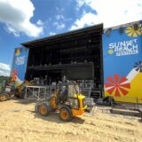 Bühne am Seebad in Haltern wird aufgebaut.