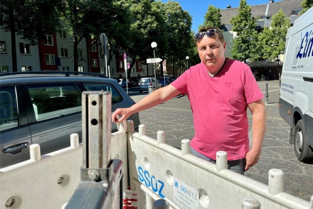 Gereon Pentzek vermisst den Trinkwasserbrunnen auf dem Sonnenplatz in Dortmunds Kreuzviertel.