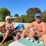 Badegäste im Freibad