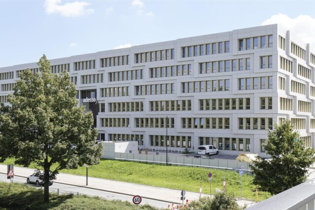 Das Firmengebäude von Adesso an der B1 bietet 450 neue Arbeitsplätze.