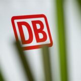 Die Deutsche Bahn und der Rhein-Main-Verkehrsverbund starten das nach eigenen Angaben deutschlandweit erste Pilotprojekt für einen autonomen Shuttleservice nach Nachfrage.