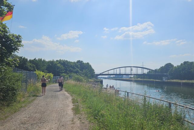 Kanal mit Menschen