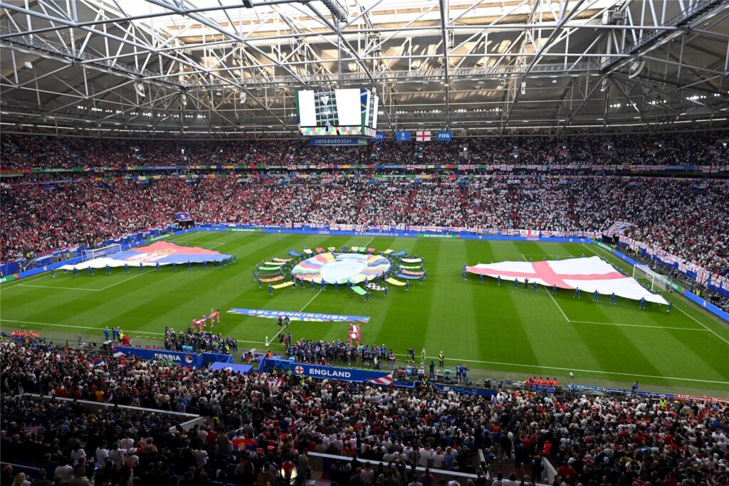 Blick in die Arena AufSchalke in Gelsenkirchen vor dem Spiel zwischen Serbien und England.