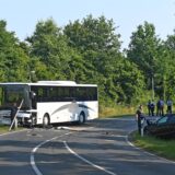 Bus und Auto nach dem Unfall in Dülmen