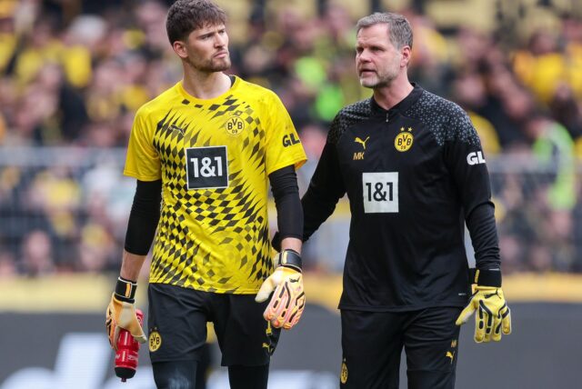 Matthias Kleinsteiber redet mit Gregor Kobel.