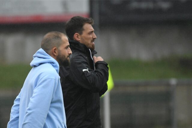 Eintracht Ickerns Trainergespann aus Yalim-Dogan Öztürk (vorn) und Sefa Bal muss sich weiter um die Kaderplanung sorgen.