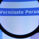 Bildschirm mit der Aufschrift vermisste Person