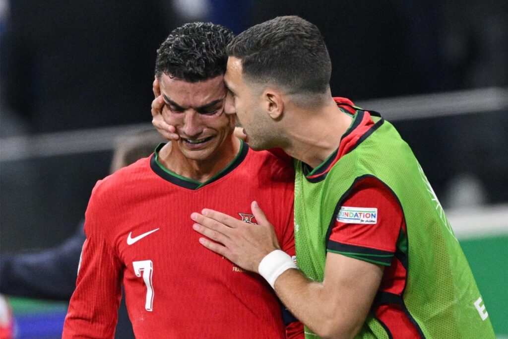 Cristiano Ronaldo weint nach einem verschossenen Elfmeter