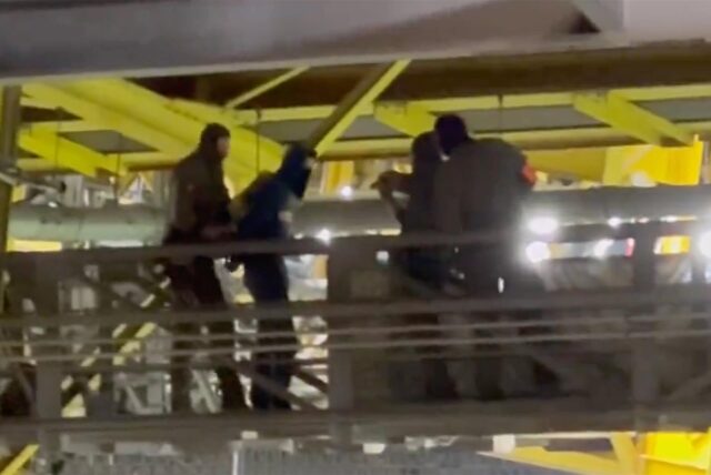 Ein Mann ist am Samstag auf dem Dach des BVB Stadions in Dortmund herumgeklettert. Nicht der erste Vorfall.