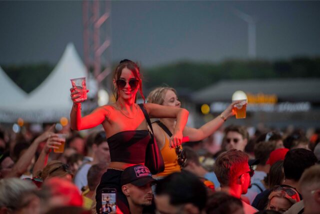 Beste Stimmung beim Sunset Beach Festival 2024 in Haltern.