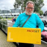 Jürgen Harker aus Dorsten musste eine lange Busfahrt in Kauf nehmen, um ein Paket abzuholen.