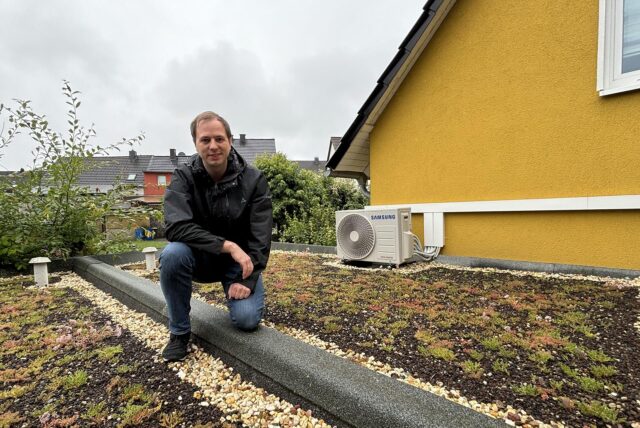 Matthias Stöck auf dem Garagendach in Castrop-Rauxel.