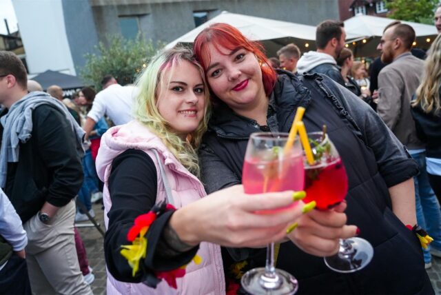 Impressionen vom Abendmarkt am 5.7.2024 auf dem Kirchplatz in Recklinghausen