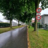 Ab hier gilt auf der Hachhausener Straße die Regelung „Anlieger frei“.