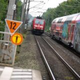 Zwei Züge der Deutschen Bahn.